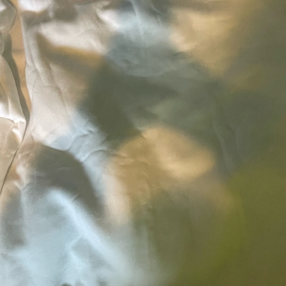 crew neck - Picture 2 of 3